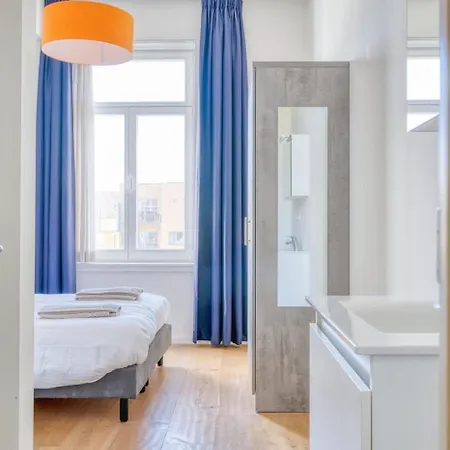 Cozy & Bright In - Parking Included Гент