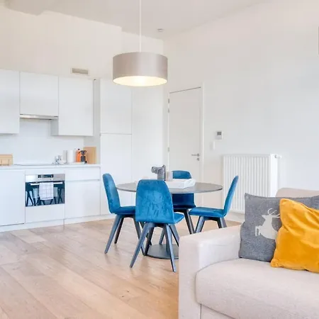 Cozy & Bright In - Parking Included Апартаменти Гент