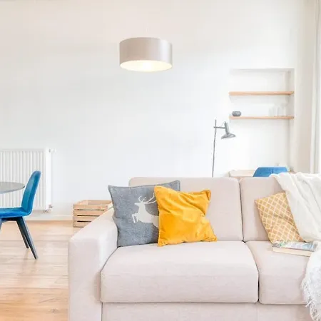 Cozy & Bright In - Parking Included Gand