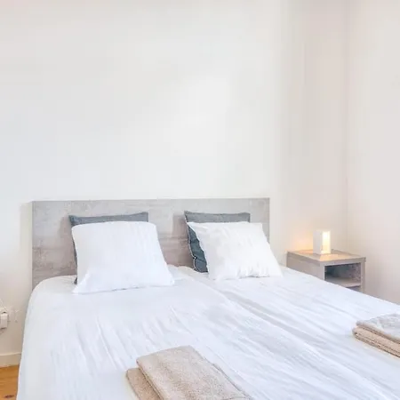 Cozy & Bright In - Parking Included Гент