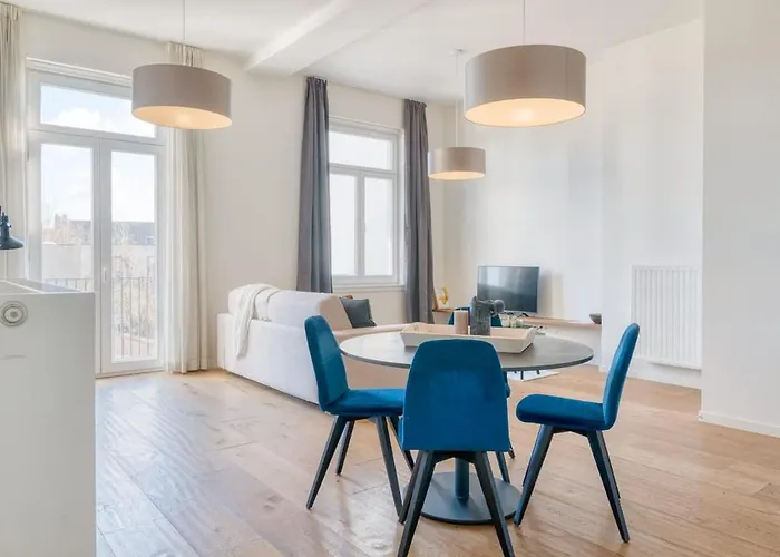 Cozy & Bright In - Parking Included * Gand